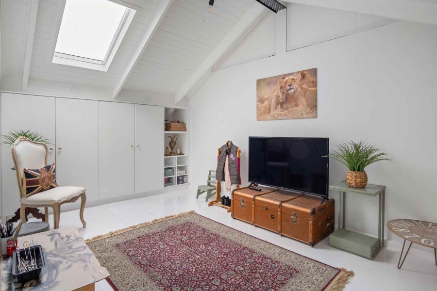 6 Bedroom Property for Sale in Kenrock Country Estate Western Cape